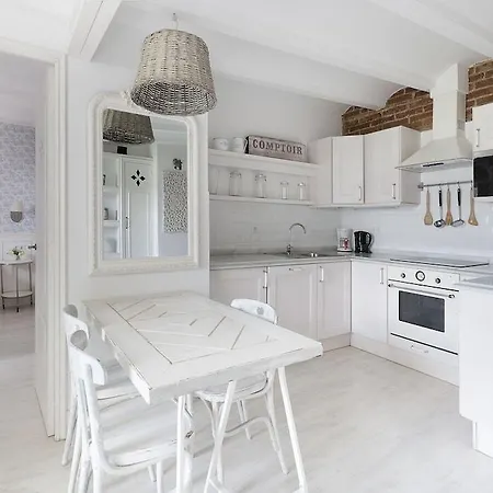 Habitat Alaia 4*